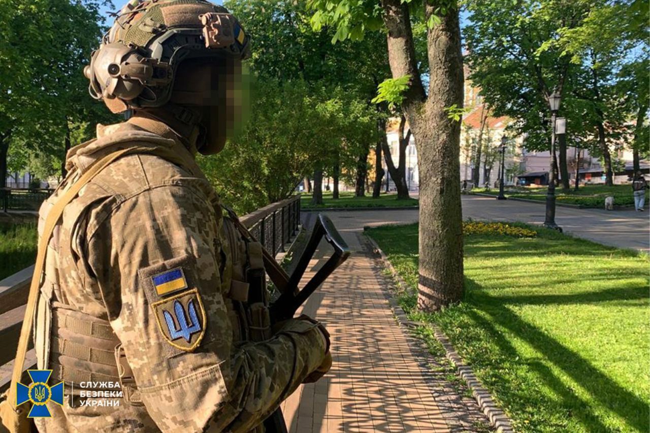 Проверяют документы и могут ограничить проезд: правоохранители проводят мероприятия по обеспечению безопасности в центре Киева. Фото