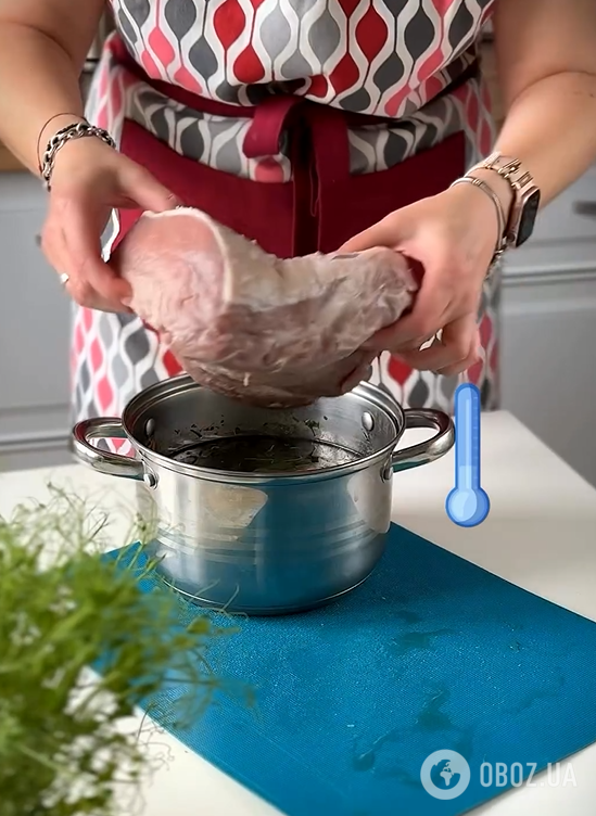 Праздничный мясной рулет с инжиром на Пасху: получается очень мягким и сочным