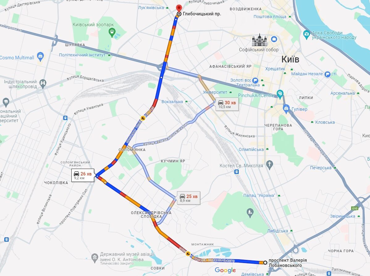 Київ у п’ятницю скували ранкові затори: де не проїхати. Карта