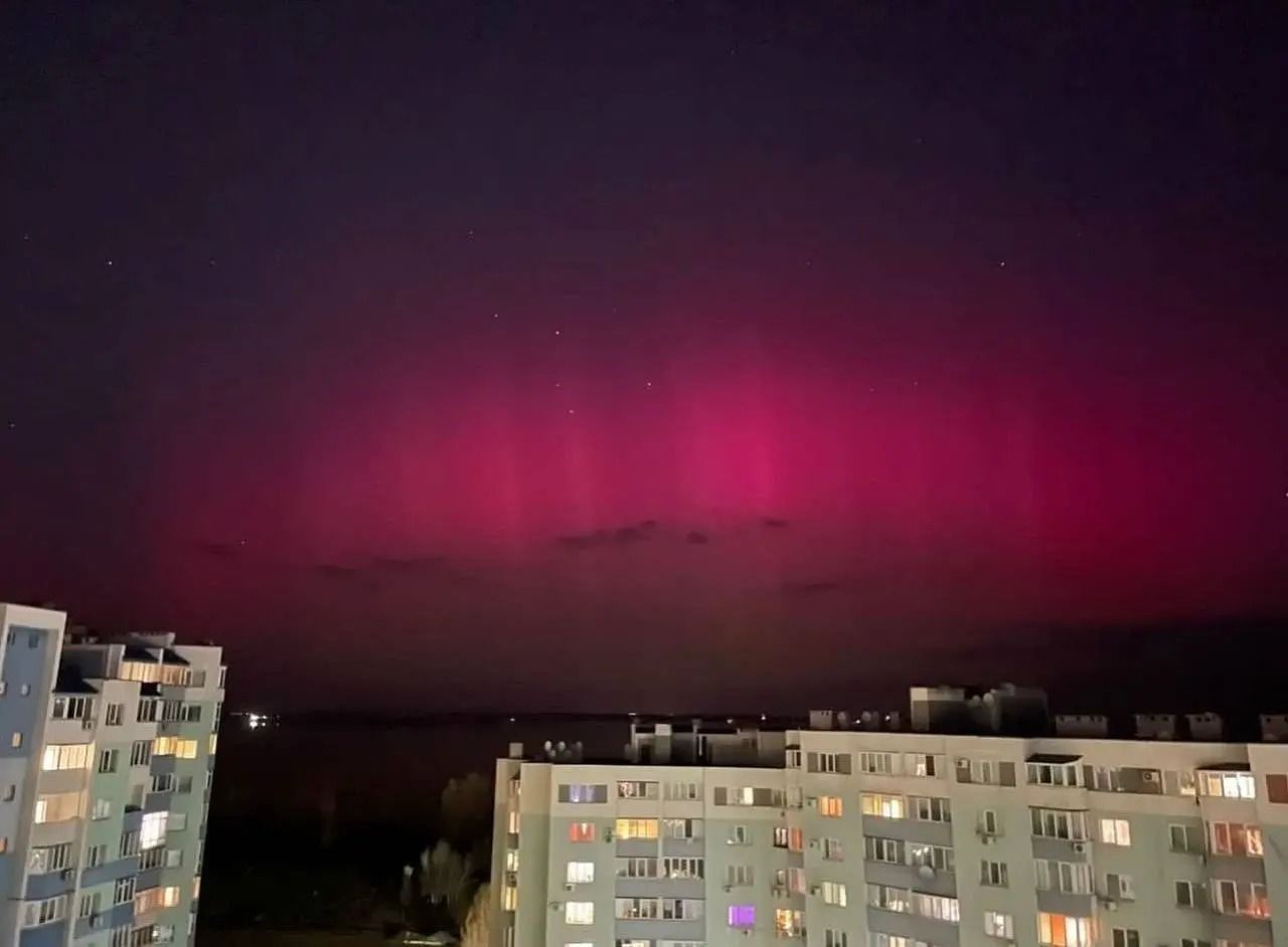 В небе над Украиной снова появилось северное сияние: фантастические фото