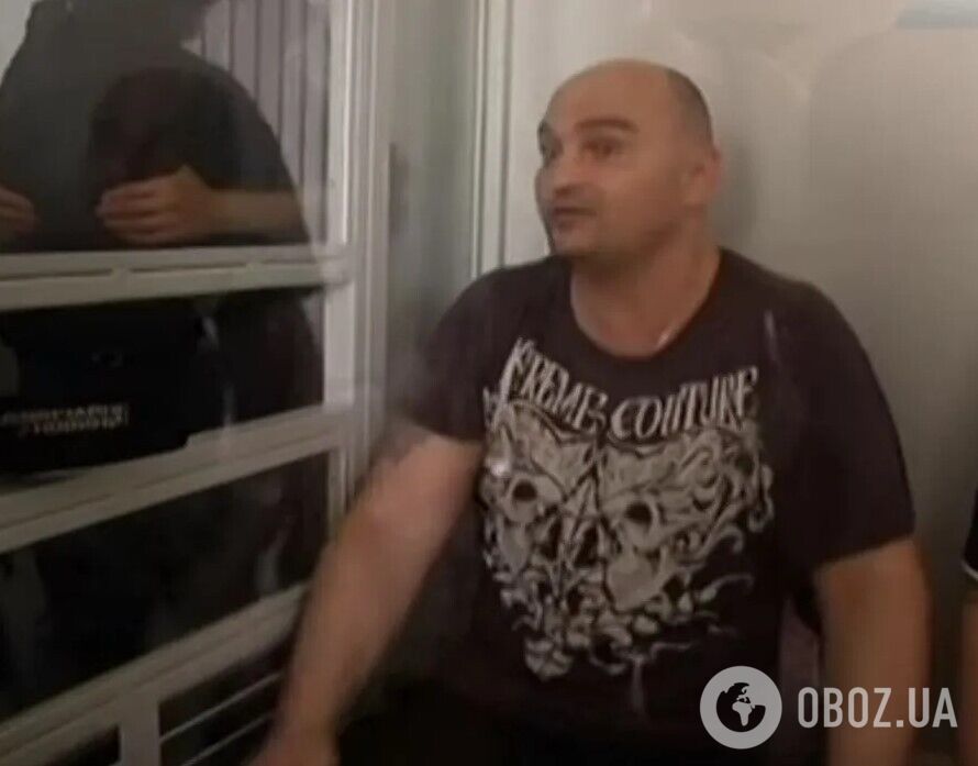 Пьяный криминальный авторитет из Броваров бросался на полицию с оружием: его задержали. Видео 18+