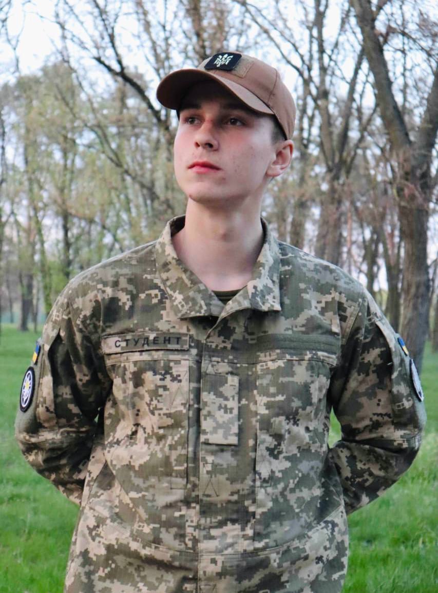 Йому назавжди буде 21: на фронті загинув військовий з Київщини Іван Романок. Фото qurikzideriqhzant