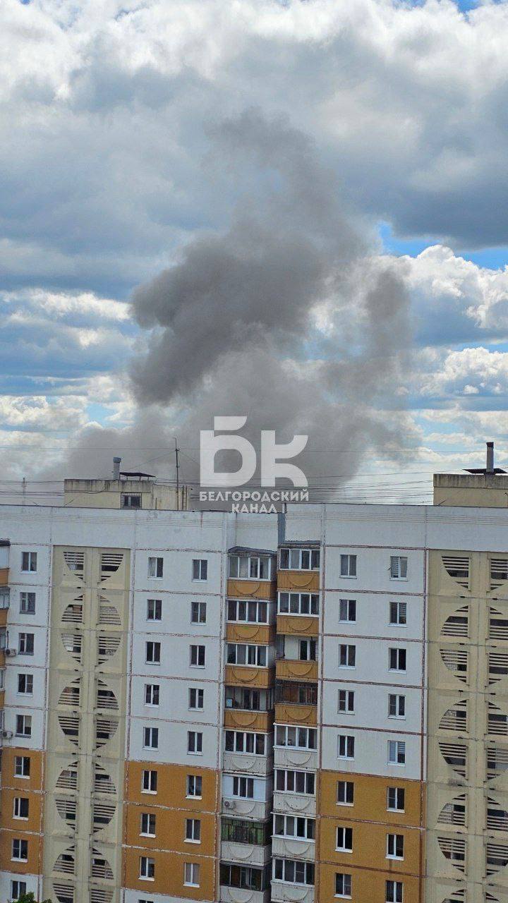 В Белгороде из-за взрыва сложился целый подъезд многоэтажки: в РФ заявили об обстреле. Все детали, фото и видео