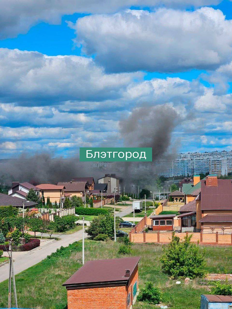 В Белгороде из-за взрыва сложился целый подъезд многоэтажки: в РФ заявили об обстреле. Все детали, фото и видео