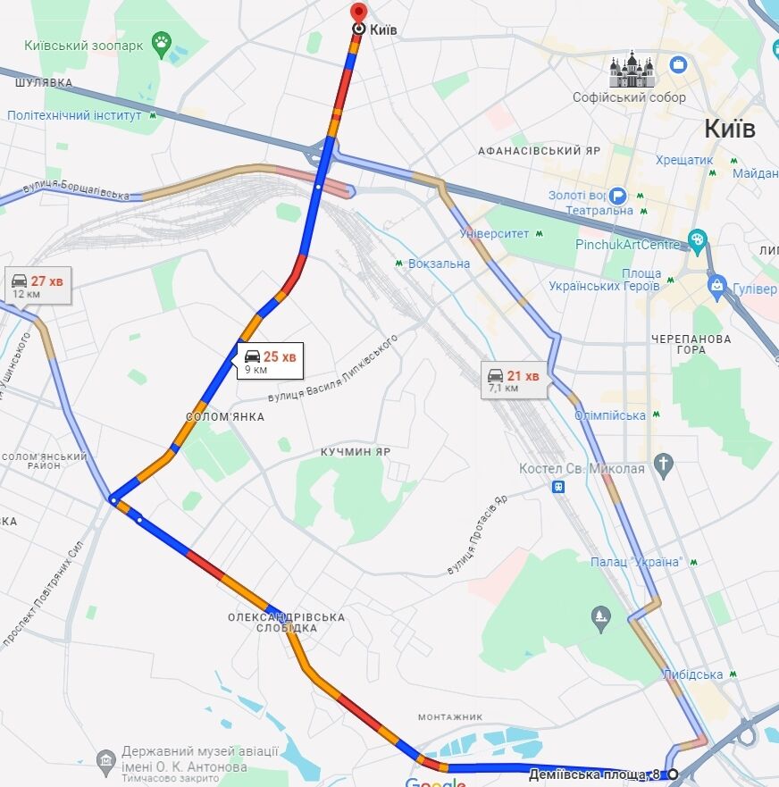 На дорогах Києва вранці утворились численні затори: де не проїхати. Карта