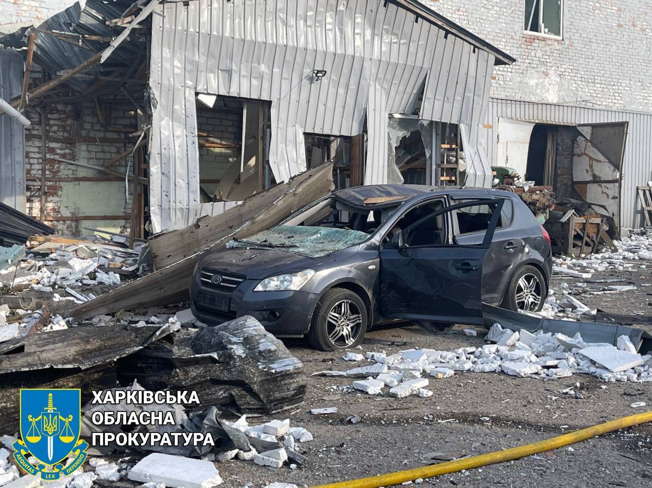 Росіяни завдали удару по фермі в Харківському районі: загинула людина, є поранені. Фото і відео