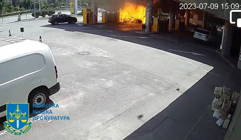 Влаштував смертельну ДТП із масштабною пожежею на АЗС у Києві: судитимуть водія Audi. Фото і відео