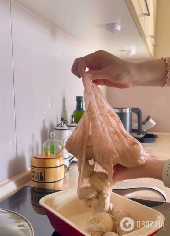 Элементарные запеченные шампиньоны за 20 минут: в чем вкусно замариновать грибы