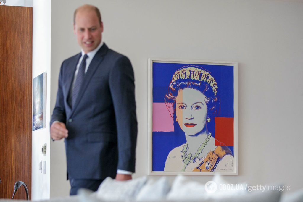 От поп-арта Елизаветы II до реалистических принца Уильяма и Кейт Миддлтон: портреты королевских лиц, поразивших мир