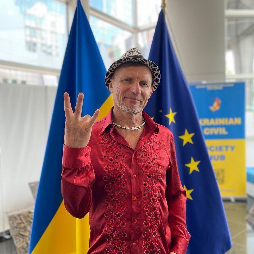 Олегу Скрипке – 60! Как лидер "ВВ" стал украинцем во Франции и почему вчерашнюю "белую ворону" критикуют из-за мобилизации и женщин