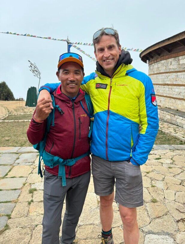 Непальський та британський альпіністи побили власні рекорди успішних сходжень на Еверест. Фото 
