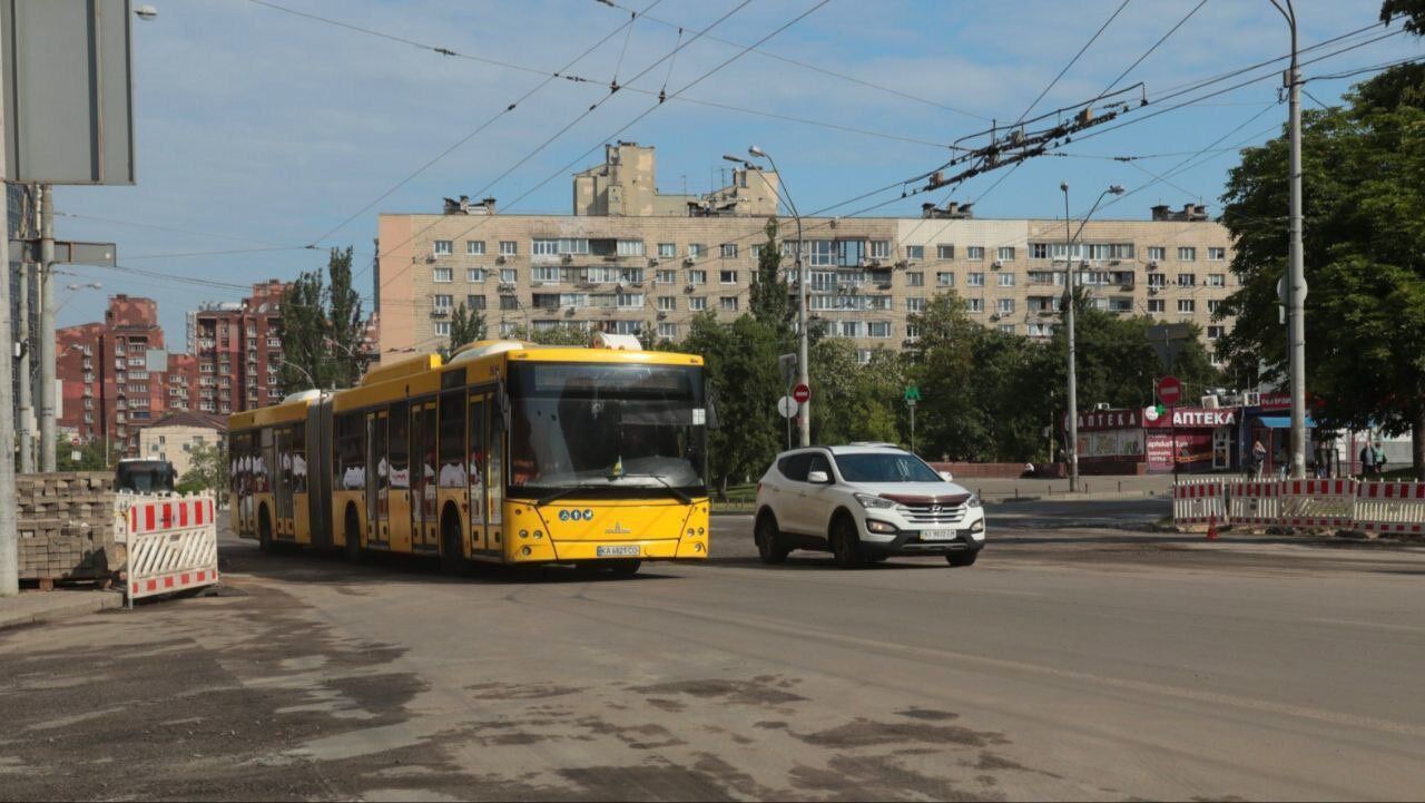У Києві завершили ремонт теплотраси біля ТРЦ Ocean Plaza: як організовано рух авто