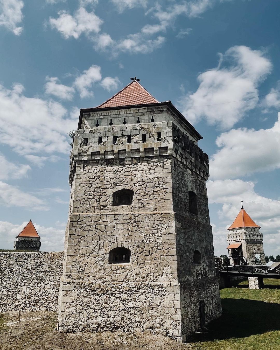 Від Збаразького до Сидорівського: досліджуємо замки Тернопільщини