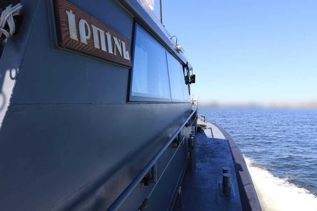 Отримали українські назви: на переданих Естонією катерах підняли прапори ВМС ЗСУ. Фото
