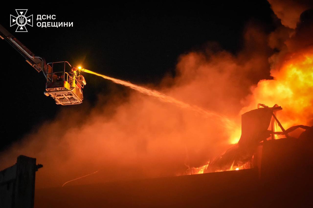 "Лише силою можна зупинити цей терор": Зеленський розповів, скільки ракет і "Шахедів" РФ запустила по Україні в квітні