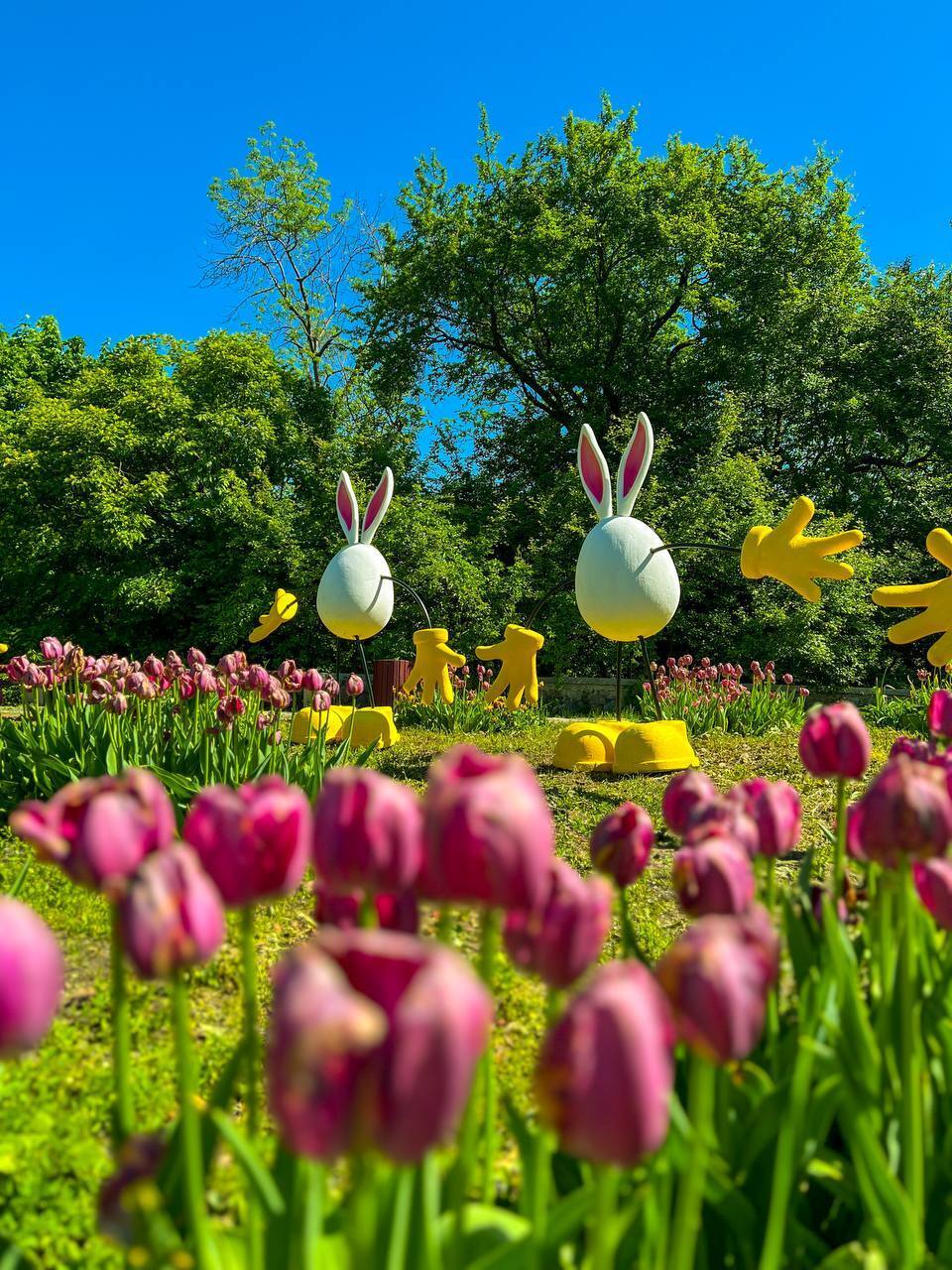 Кроли, пасхальные яйца и сотни тысяч цветов: на Спивочому ярко будут отмечать Пасху