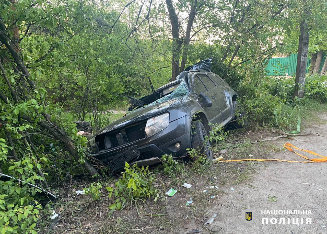 В Киевской области произошла авария с участием двух легковушек: есть погибшие и пострадавшие. Подробности и фото