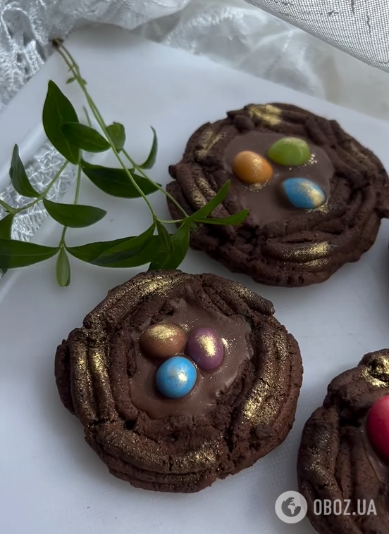 Великоднє печиво ''Пташині гнізда'': готується за допомогою пресу для часнику