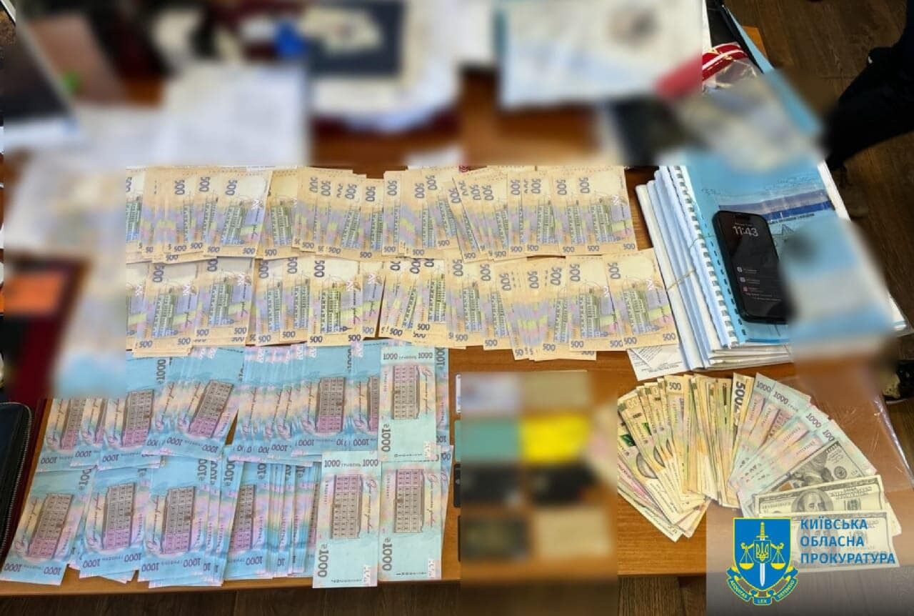 Требовал 250 тыс. грн взятки за подключение центрального газоснабжения: разоблачен руководитель филиала "Киевоблгаз". Фото