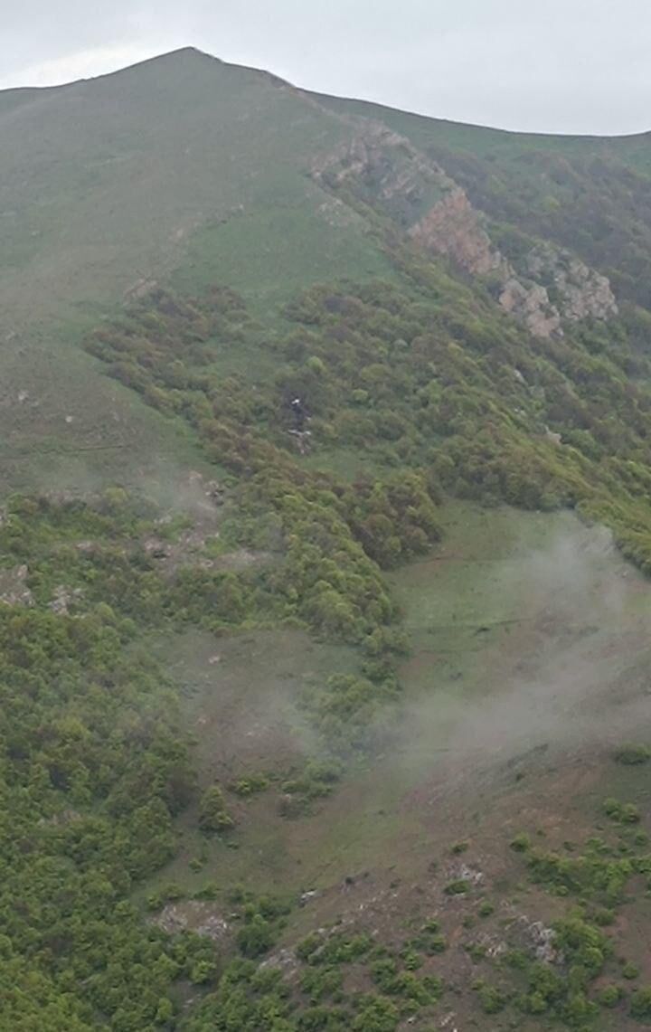 Обнаружено место крушения вертолета, на котором летел президент Ирана: все пассажиры погибли. Подробности, фото и видео