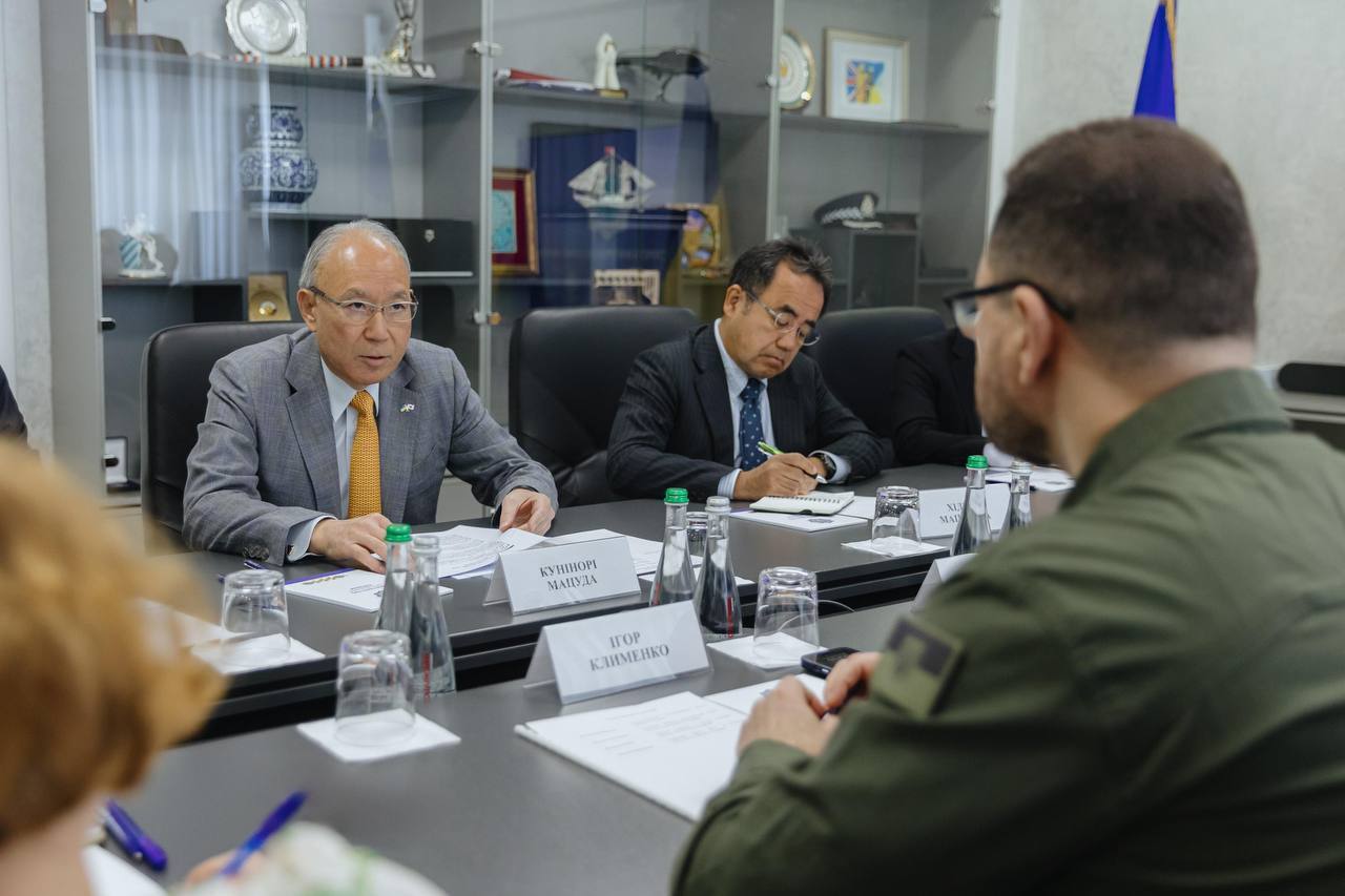 Голова МВС Клименко зустрівся із послом Японії: обговорили питання розмінування