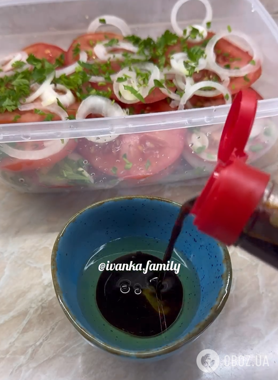 Швидкі мариновані помідори замість салатів: можна їсти вже через 30 хвилин