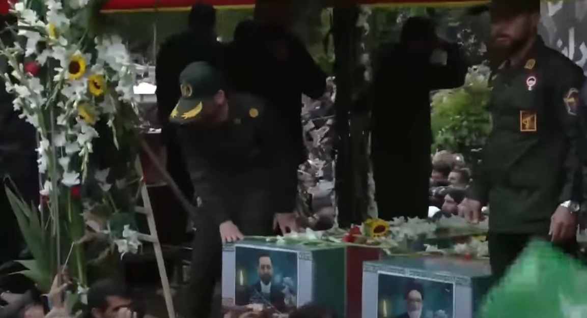 В Иране началась церемония прощания с погибшим в авиакатастрофе Раиси. Видео
