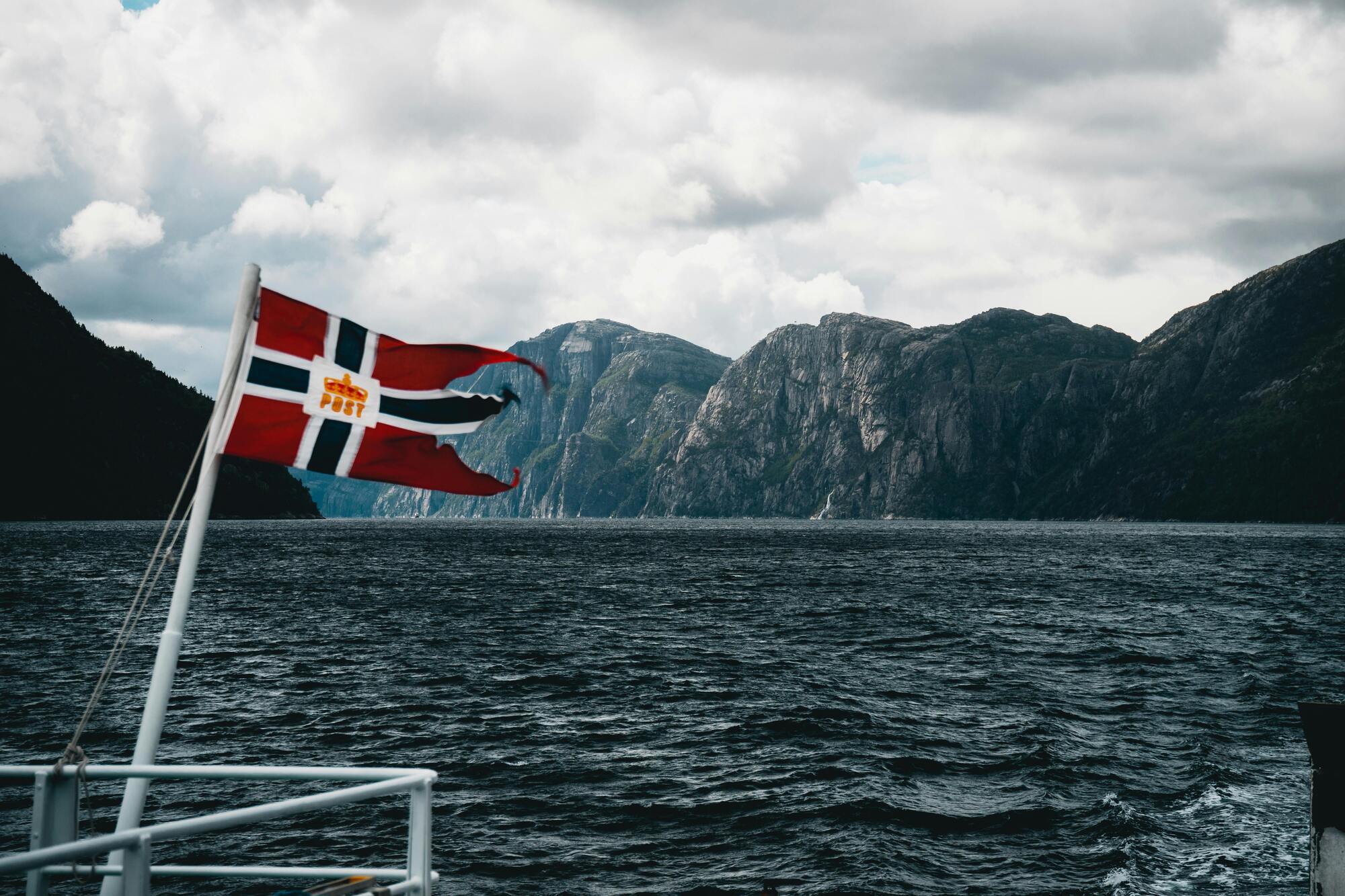 Норвегія заборонить в'їзд російським туристам: МЗС РФ пригрозило "відповіддю"