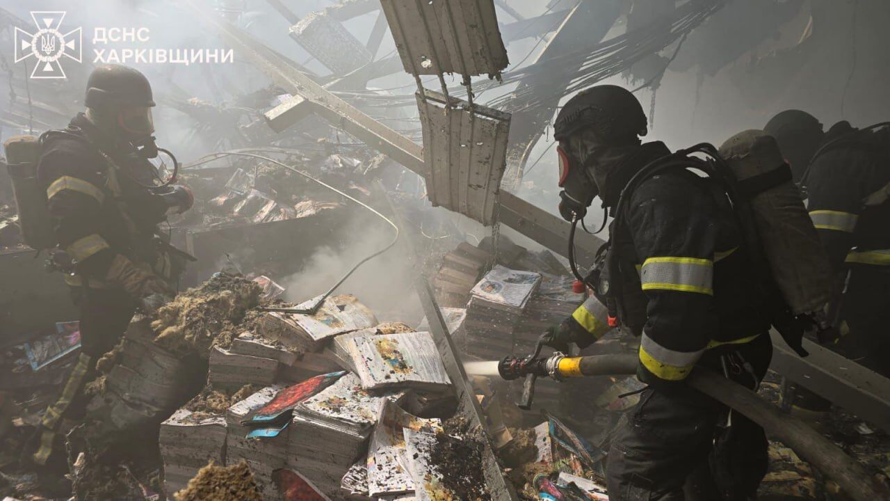 Оккупанты нанесли серию ударов по Харькову, есть прилет в типографию: погибли семь человек, много пострадавших