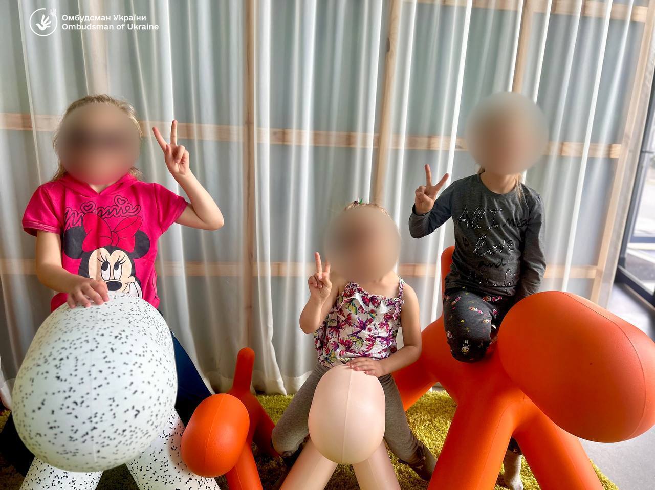 В Украину удалось вернуть еще 13 детей, пострадавших от агрессии РФ. Фото