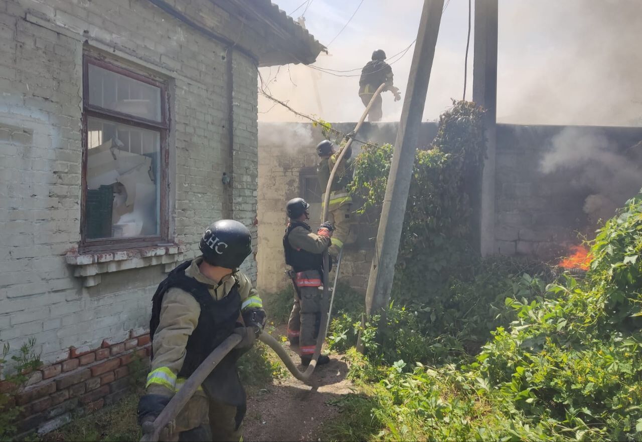 Войска РФ ударили ракетой по пригороду Днепра