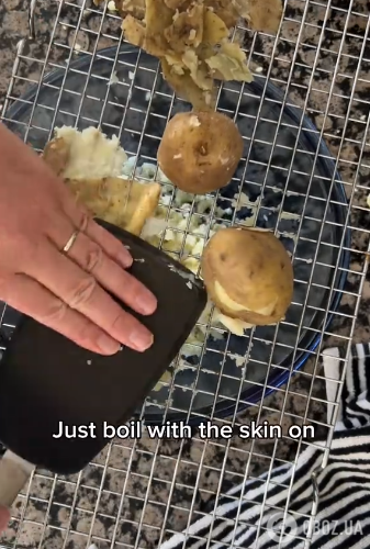 Как легко почистить и измельчить картофель в мундире: интересный лайфхак