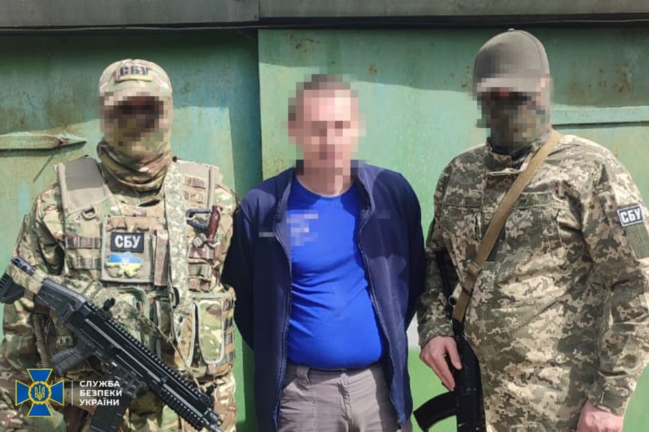 "Полював" на вогневі позиції: СБУ затримала інформатора РФ, який шпигував за підрозділами ЗСУ на Донеччині. Фото 