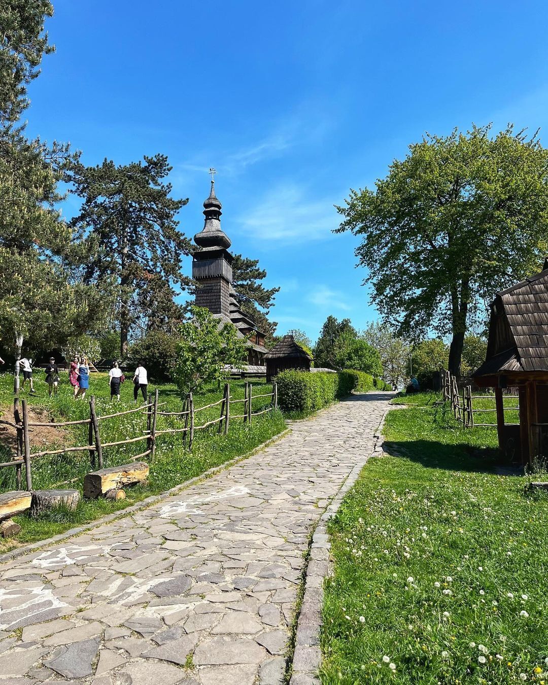 Путешествие в прошлое: лучшие этнопарки Украины, которые обязательно следует посетить