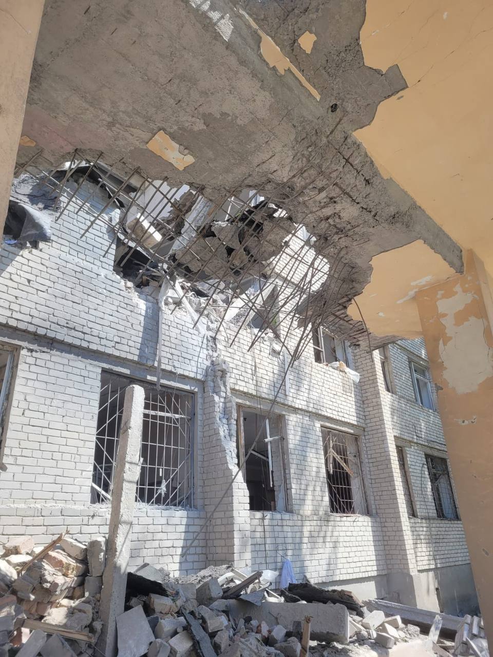 Враг нанес два авиаудара по Запорожской области, есть разрушения жилых домов