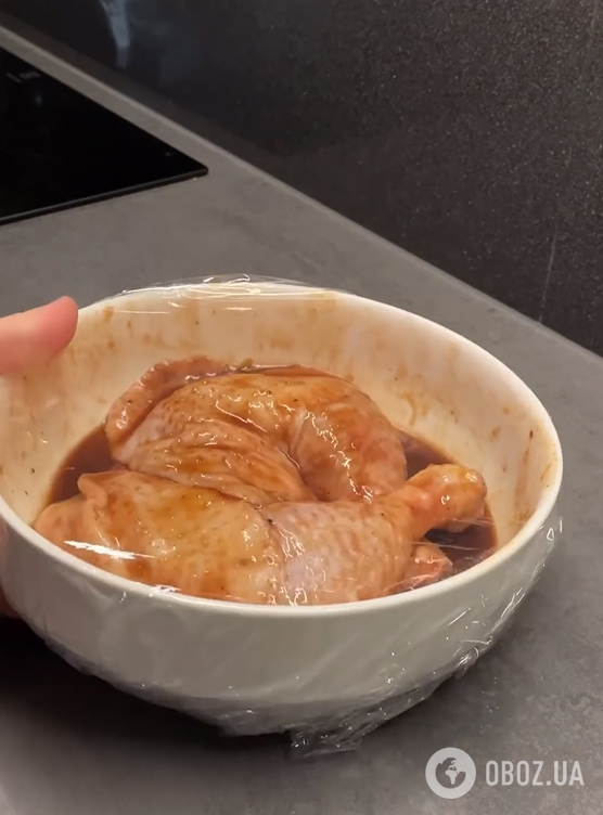Сочные куриные ножки в духовке для сытного обеда: в чем замариновать мясо