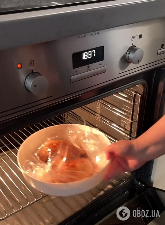 Соковиті курячі ніжки в духовці для ситного обіду: в чому замаринувати м'ясо