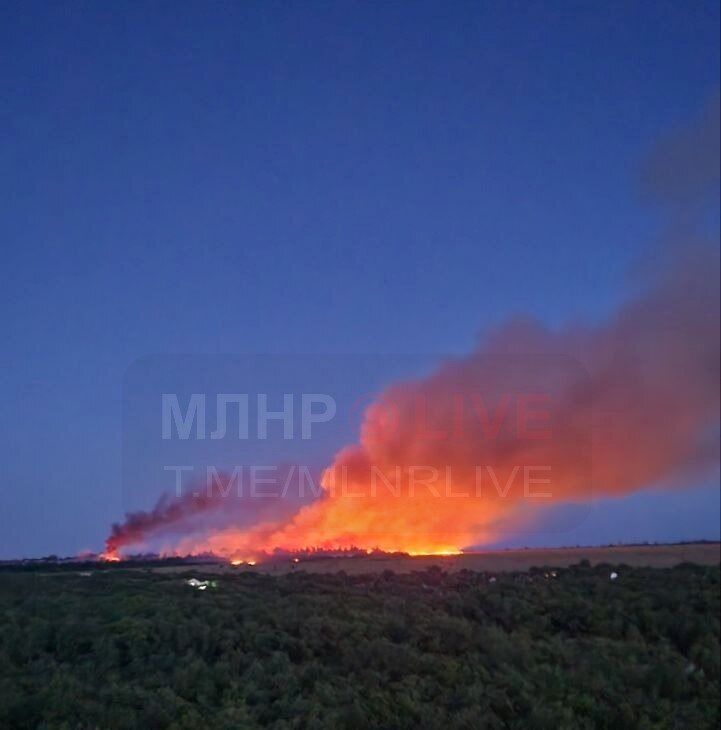 В Луганске раздались взрывы: поражено учебное заведение военной авиации оккупантов и аэродром. Фото и видео