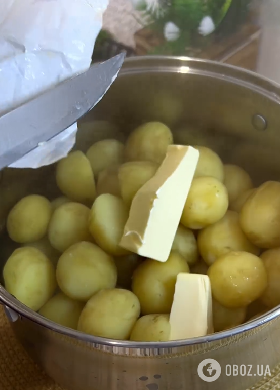 Молода картопля з курячими гомілками на обід: як приготувати страву родом з дитинства