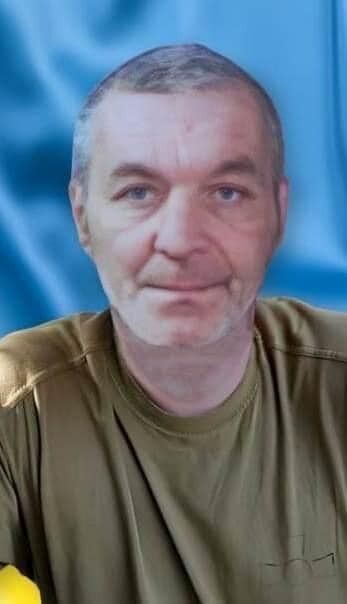 Віддав життя за Україну: на Прикарпатті попрощалися з воїном, який загинув на Донеччині. Фото queiueiqutiqqhant