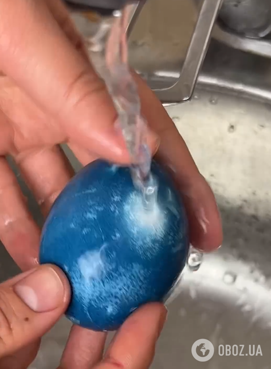 Без химии: как покрасить яйца на Пасху синей капустой