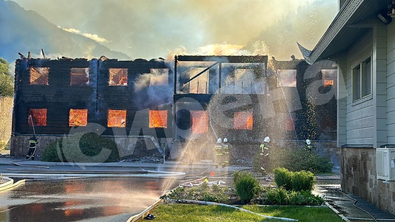На Алтаї згоріла дача Путіна: там був один із "бункерів" – ЗМІ