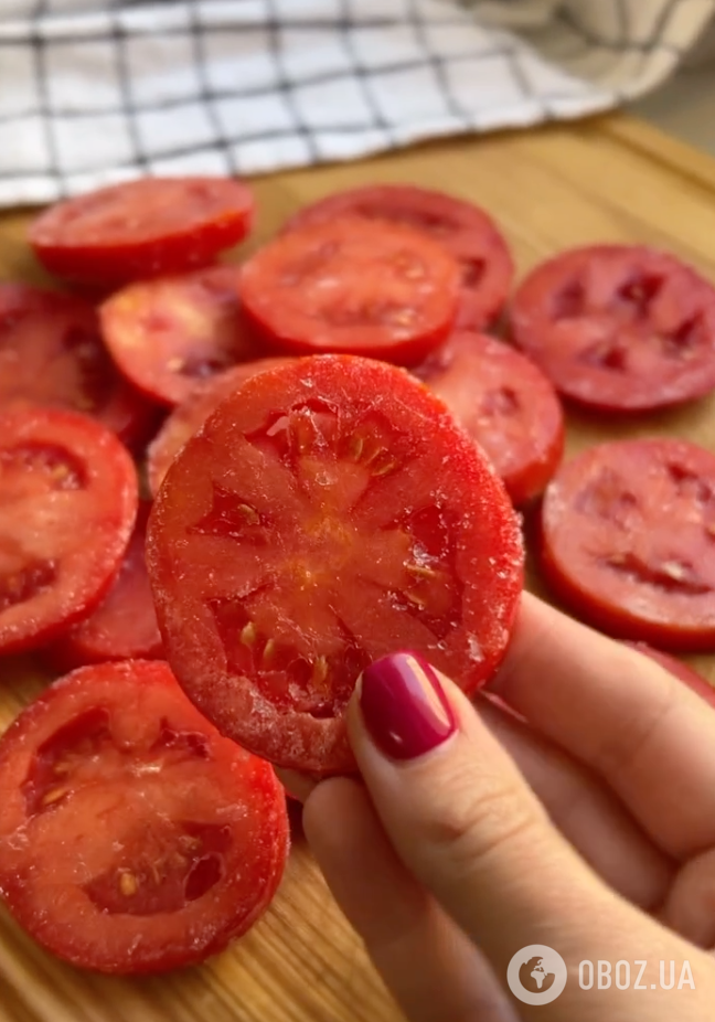 Як правильно заморожувати помідори
