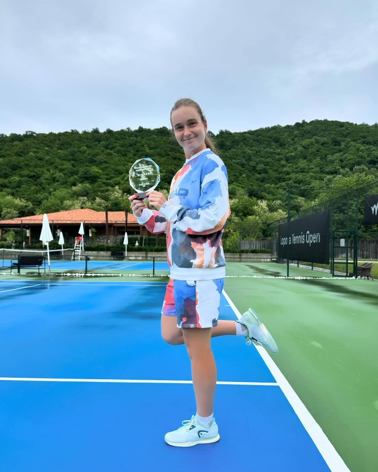Украинская теннисистка вынесла четырех россиянок и выиграла турнир в Грузии. Видео