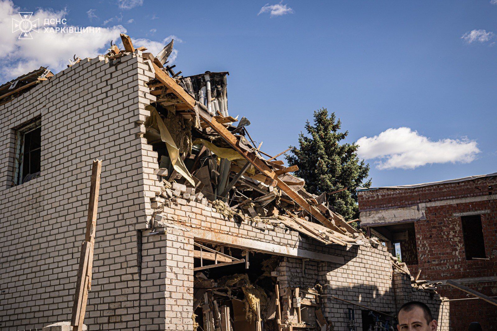 Оккупанты нанесли удар по центру Харькова: есть раненые. Фото