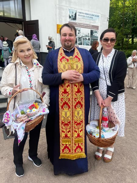 "Це свято про перемогу". Українські зірки показали свої образи на Великдень: більшість у вишиванках