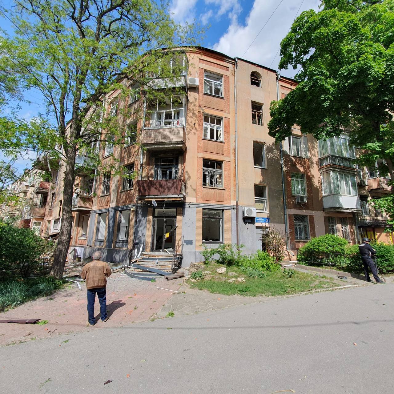 Оккупанты нанесли удар по центру Харькова: есть раненые. Фото