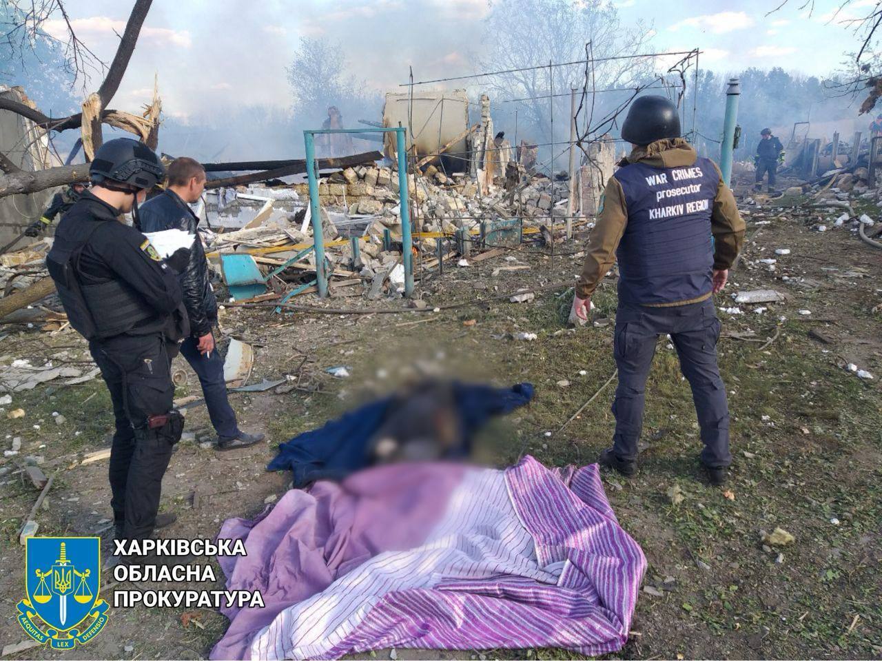 Росіяни обстріляли Куп'янський район на Харківщині: загинула жінка, під завалами можуть бути ще люди