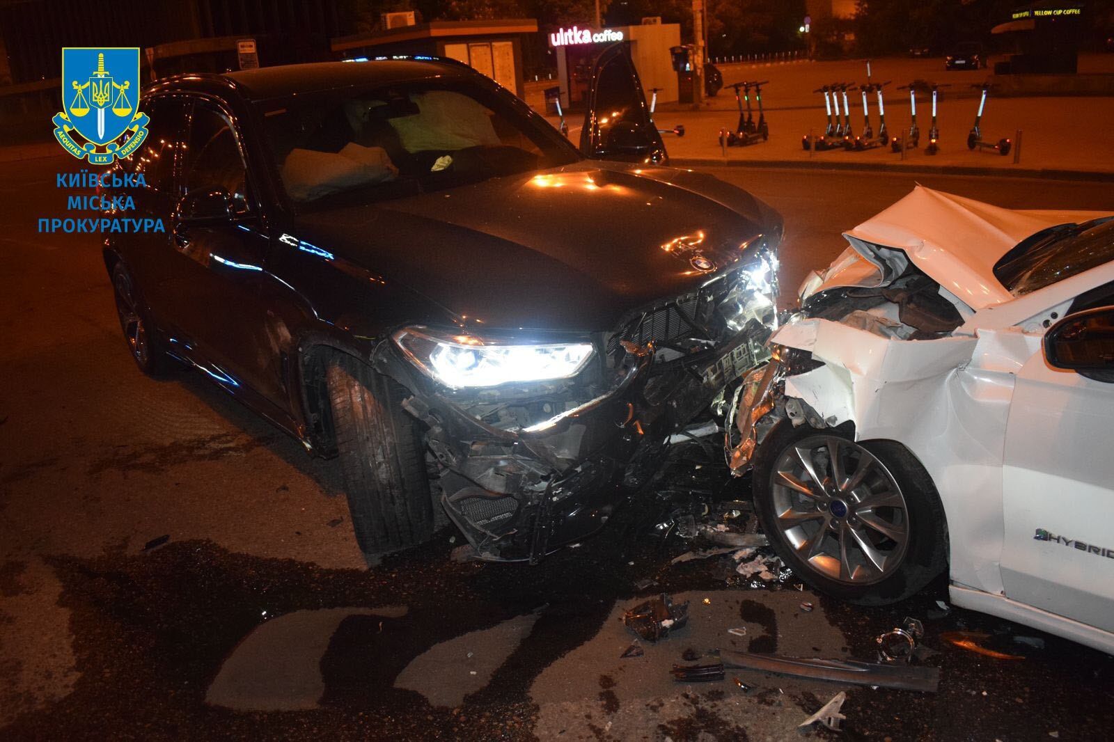 У Києві п’яний водій BMW влаштував потрійну ДТП: серед потерпілих є неповнолітня. Фото і відео