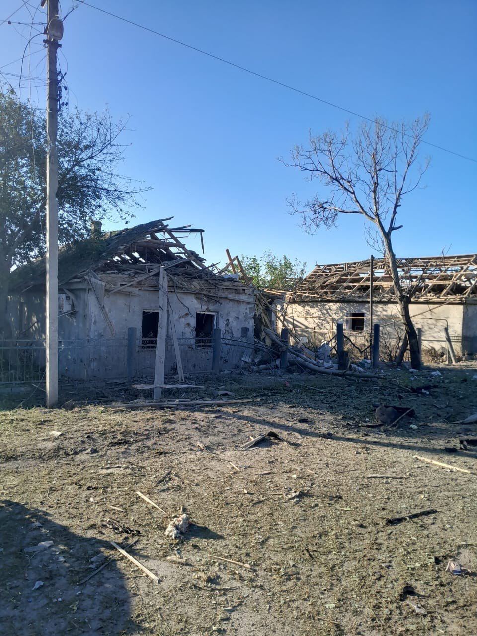 Окупанти вдарили по Білозерці на Херсонщині: пошкоджено будинки, є постраждала. Фото qkxiqdxiqdeihrant